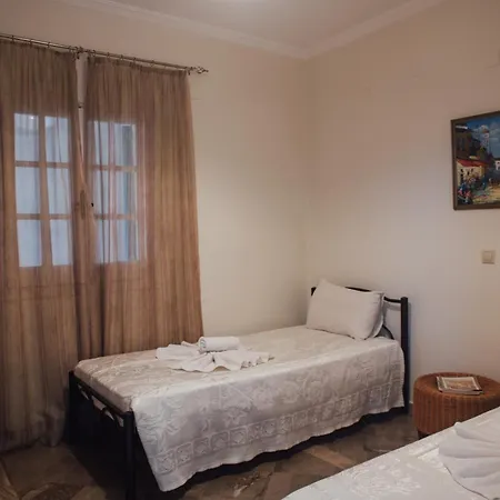 Tsirigotis Garden Appartement